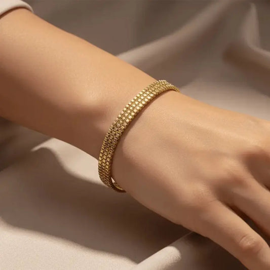 Gold-plated mesh link bracelet