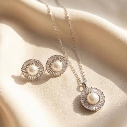 Luxury Silver-Toned Pearl and Zirconia Jewelry Set