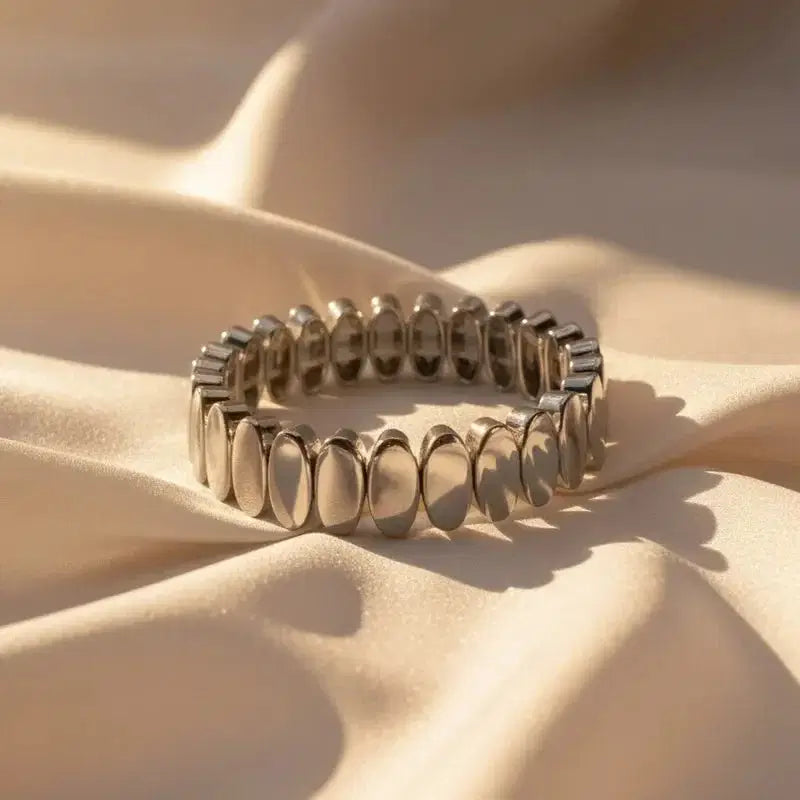 Silver-Toned Bracelet with Oval Stretch Link Design