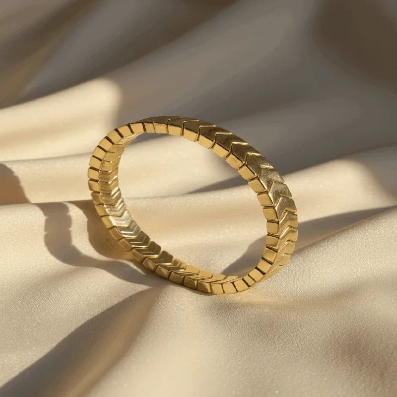 Toned Arrow motif bangle bracelet