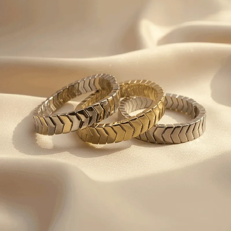 Toned Arrow motif bangle bracelet